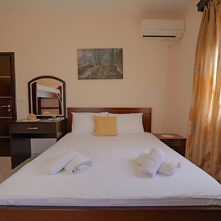 Villa M Cako Ksamil Esterno foto