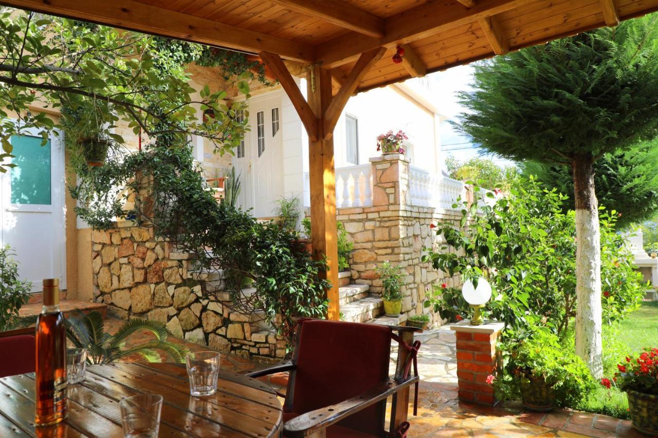 Villa M Cako Ksamil Esterno foto