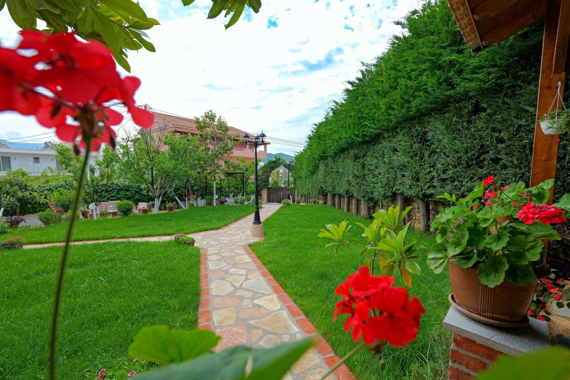 Villa M Cako Ksamil Esterno foto